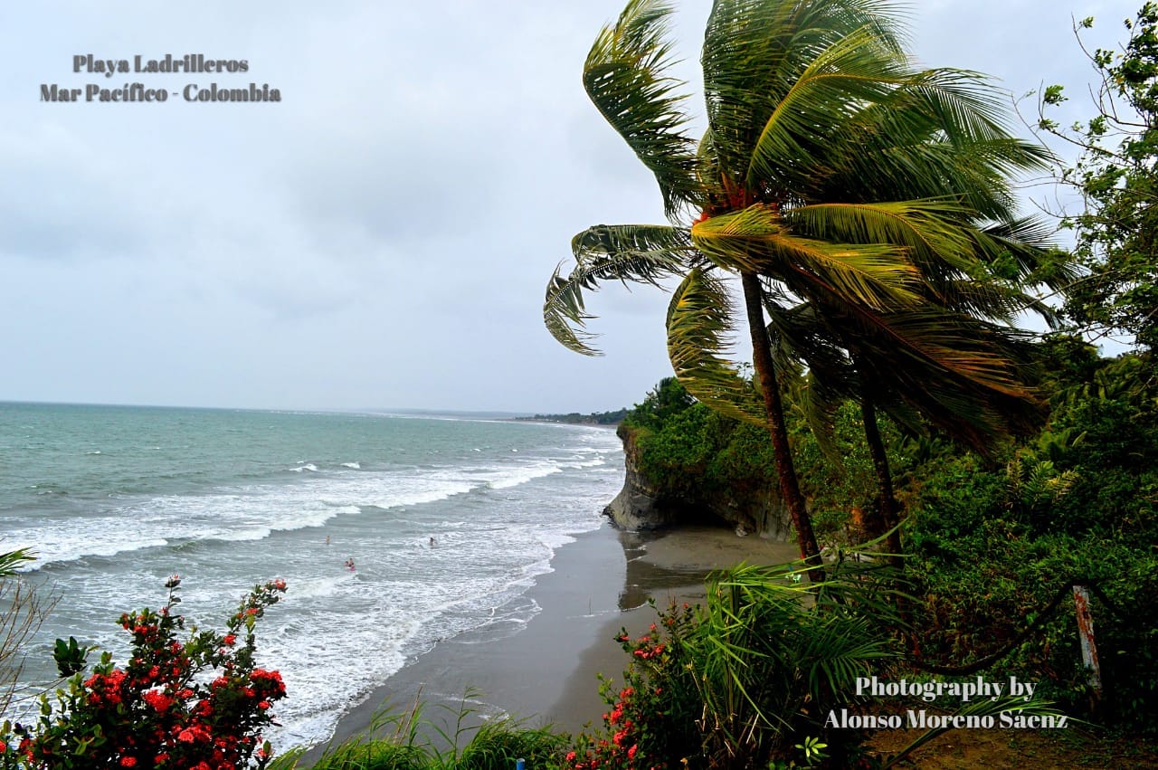 PLAN TOUR PLAYAS JUANCHACO, LADRILLEROS Y RECORRIDO TURÍSTICO A BALNEARIOS NATURALES.